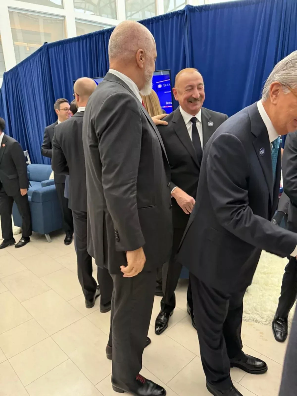 Aliyev, Pashinyan hold brief standing conversation in Washington VIDEO/Photo
