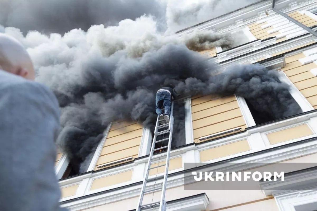 Woman killed as drone hits National Academy of Sciences in Kyiv PHOTO / VIDEO / UPDATED