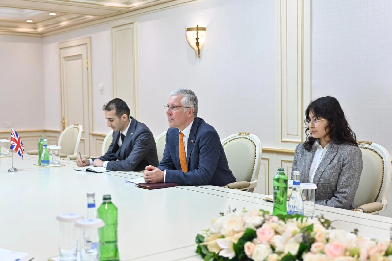 Azerbaijani Parliament Speaker meets with UK Ambassador
