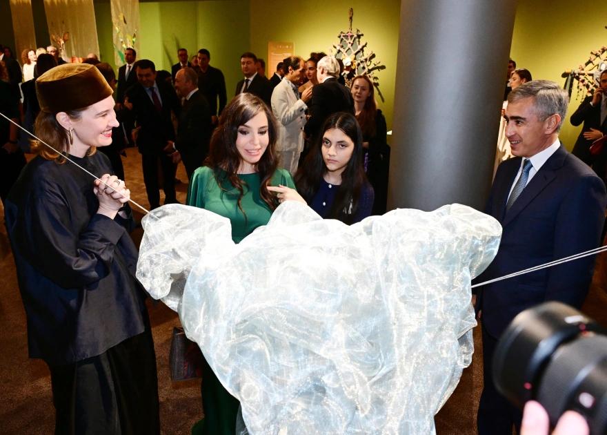 Heydar Aliyev Foundation VP Leyla Aliyeva and Alena Aliyeva attend official opening of Art Weekend (PHOTO)