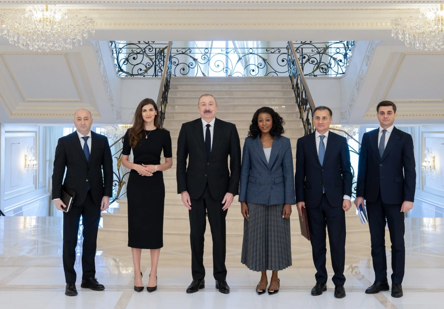 President Ilham Aliyev interviewed by local TV channels (PHOTO)