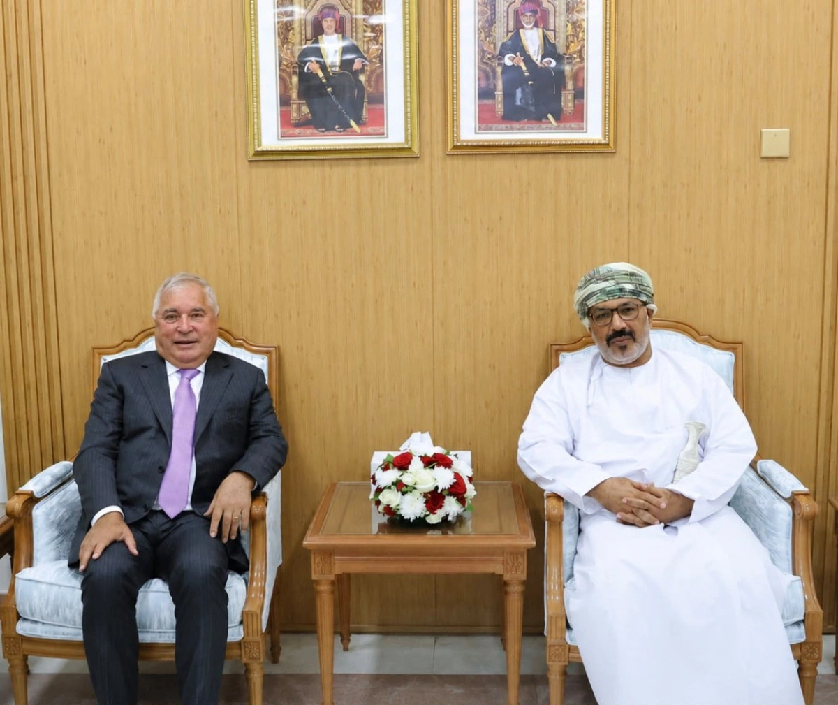 Tajikistan, Oman discuss trade, joint investment initiatives in Muscat