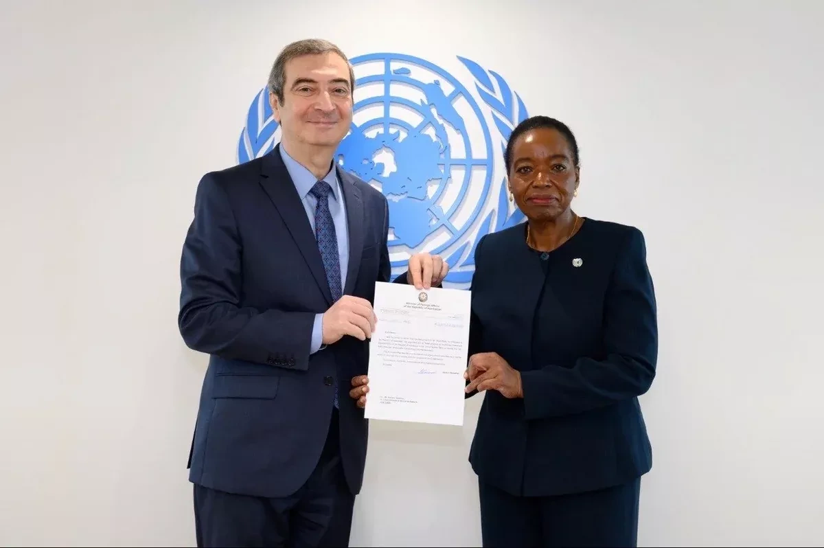 Azerbaijan’s new Vienna envoy presents credentials to UN Office chief