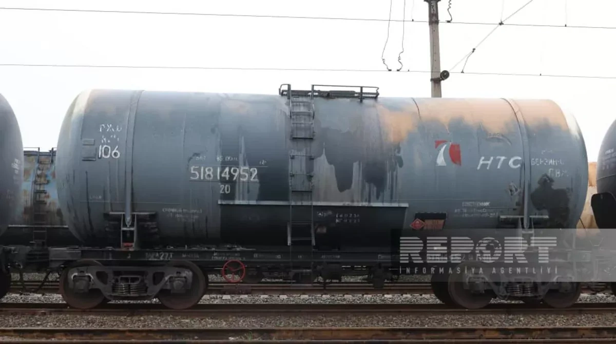 Azerbaijan dispatches 4,500 tons of diesel fuel to Armenia by rail