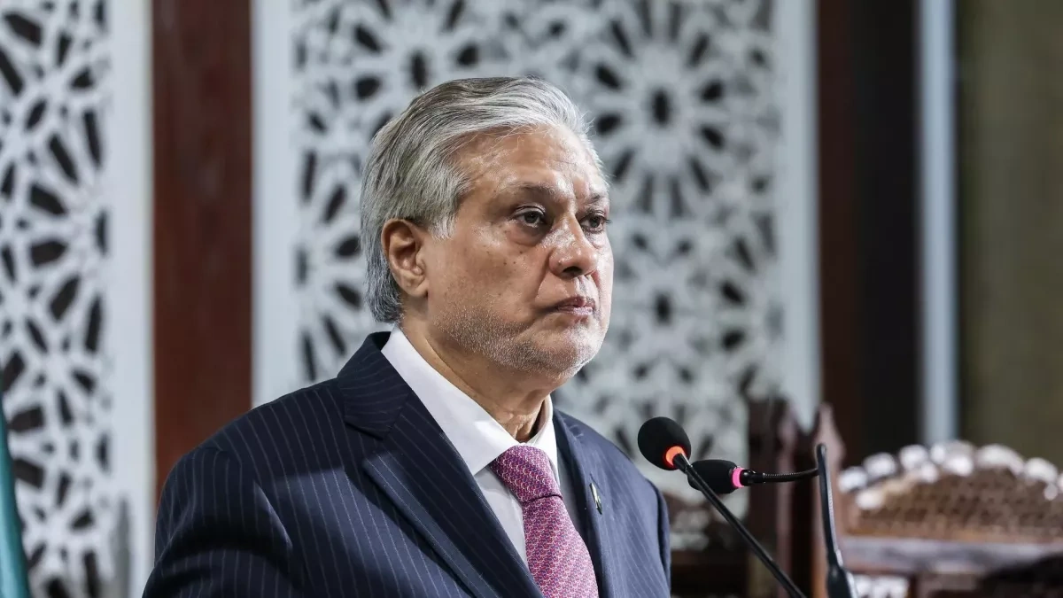 Pakistan’s FM arrives in Washington for talks with US officials