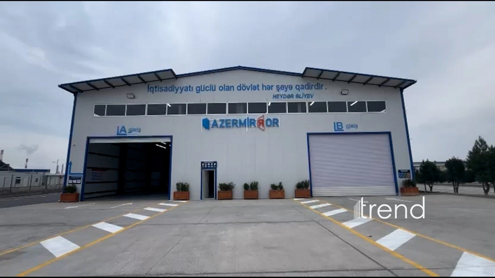Azerbaijan reveals upcoming mirror production capacity at its new plant (PHOTO/VIDEO)