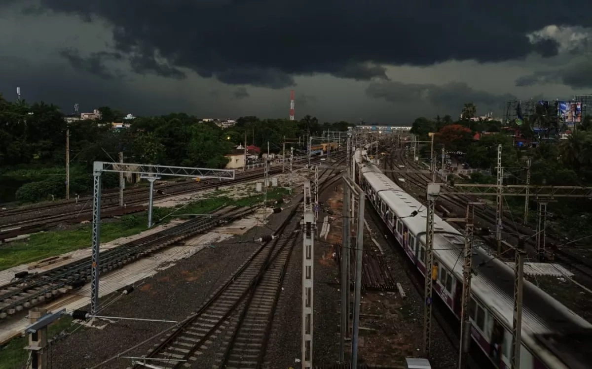 Nearly 90 killed as severe storm hits India’s Uttar Pradesh state PHOTO