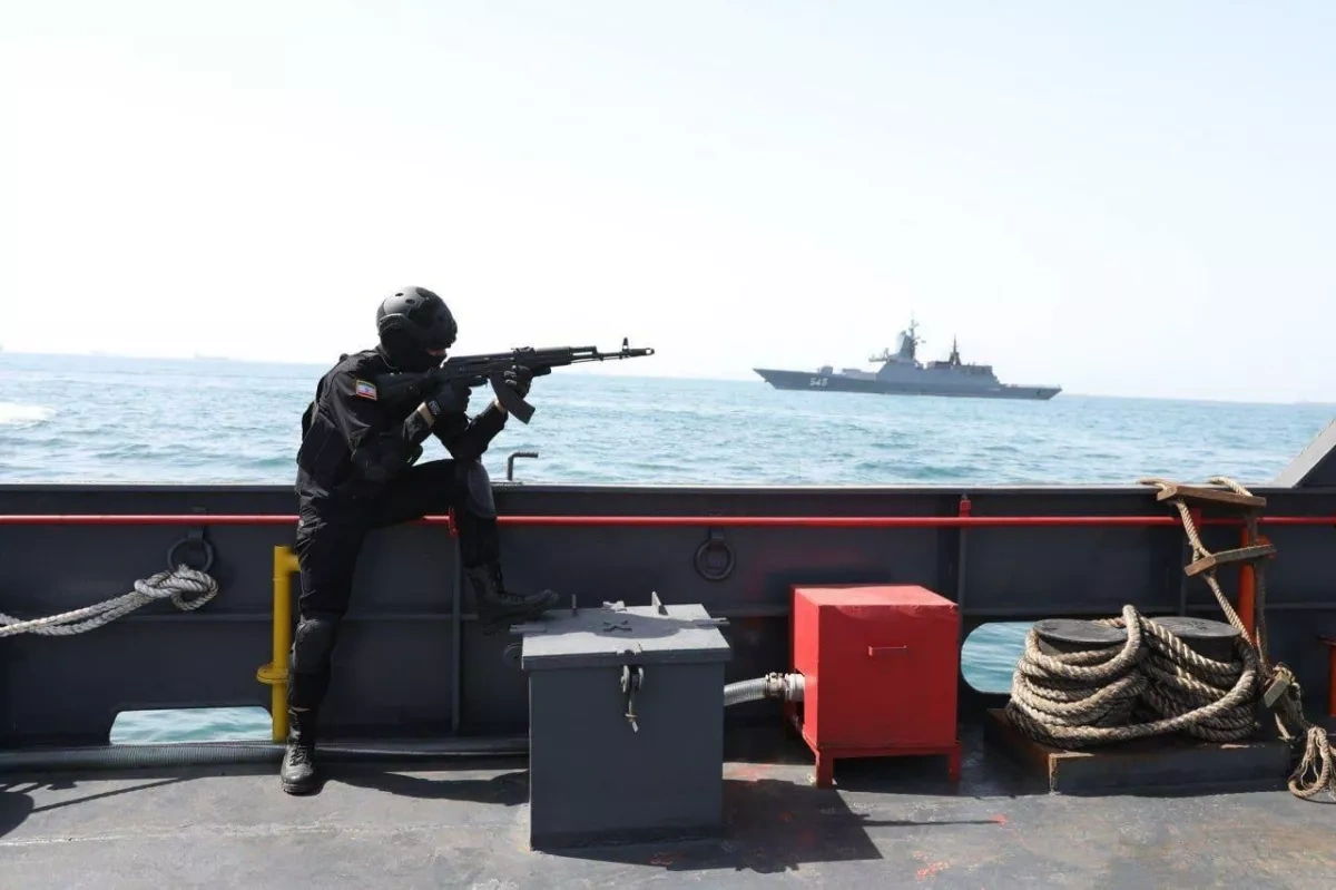 Joint Iranian-Russian naval drill recreates ship liberation in Gulf of Oman PHOTO