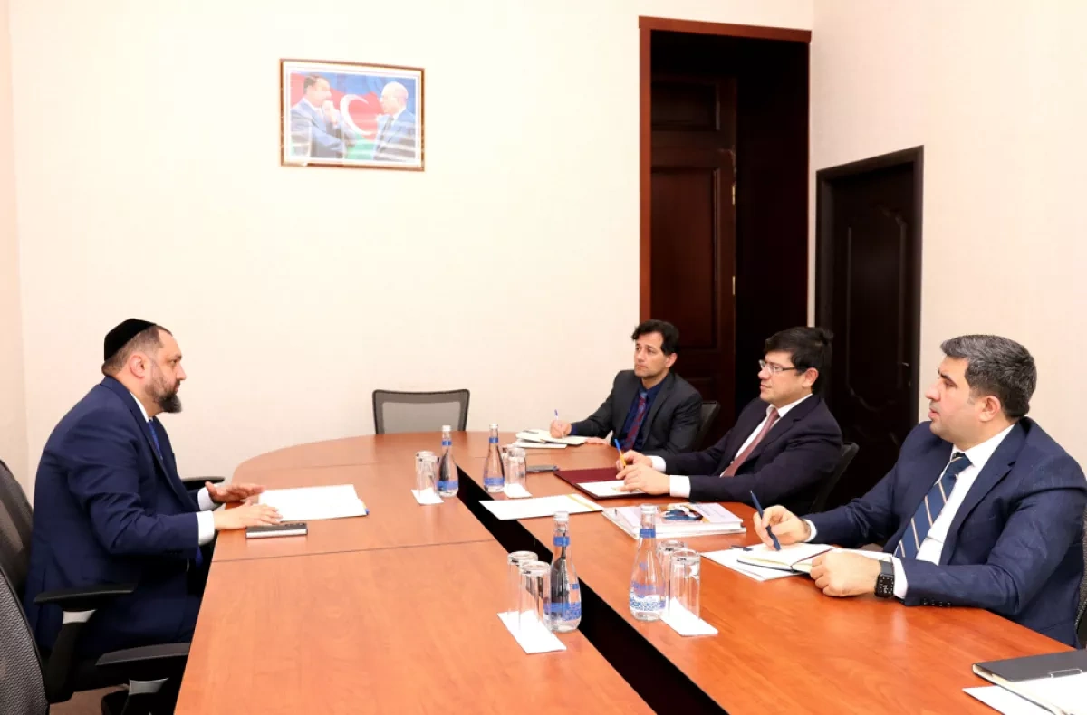 Azerbaijan diaspora chief meets leader of Sephardic Jewish community in Baku