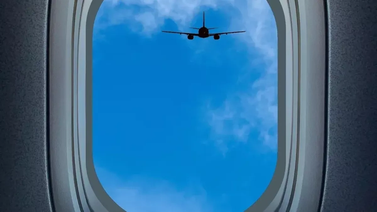 Passenger pulled through broken window after Ryanair engine failure