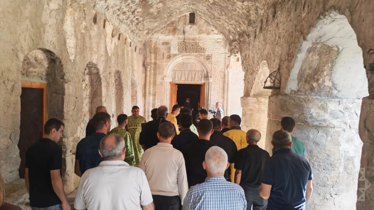 Azerbaijan’s Albanian-Udi community members visit Khudavang Complex PHOTO