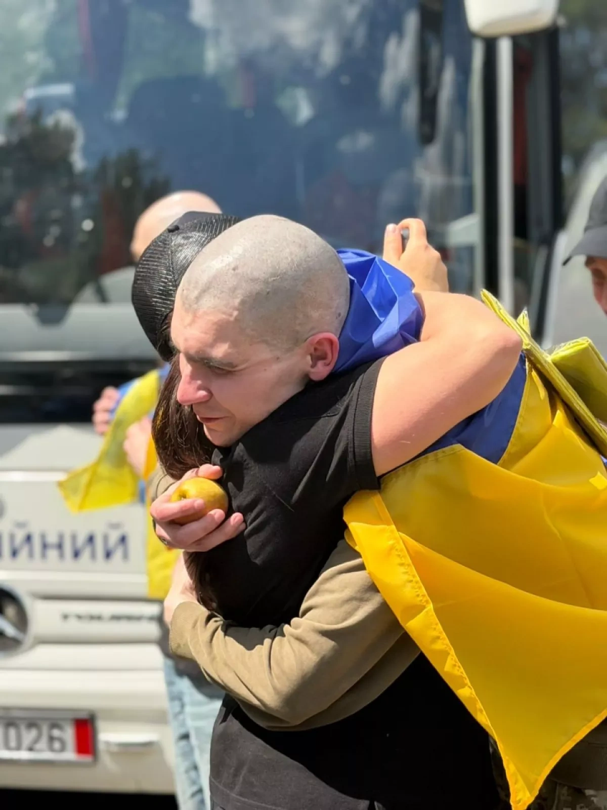 Zelenskyy: 186 Ukrainians returned in latest prisoner exchange with Russia PHOTO