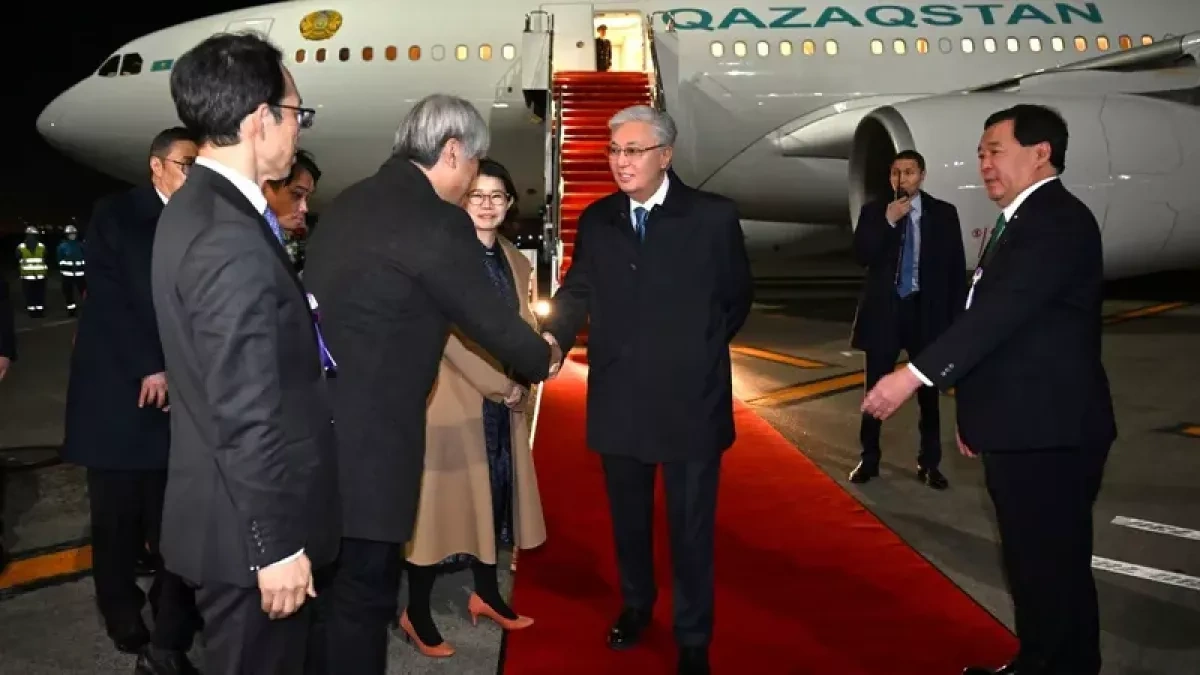 Kazakh president embarks on official visit to Japan PHOTO