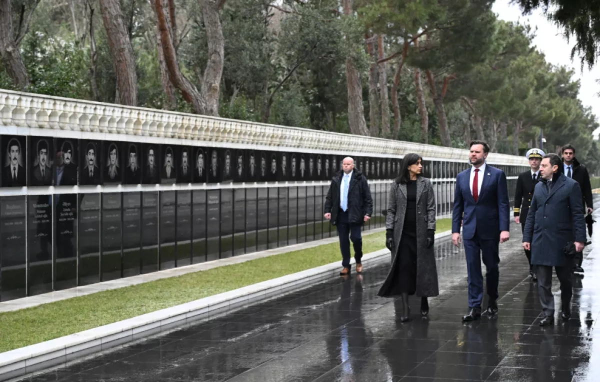 US Vice President Vance visits Alley of Martyrs in Azerbaijan