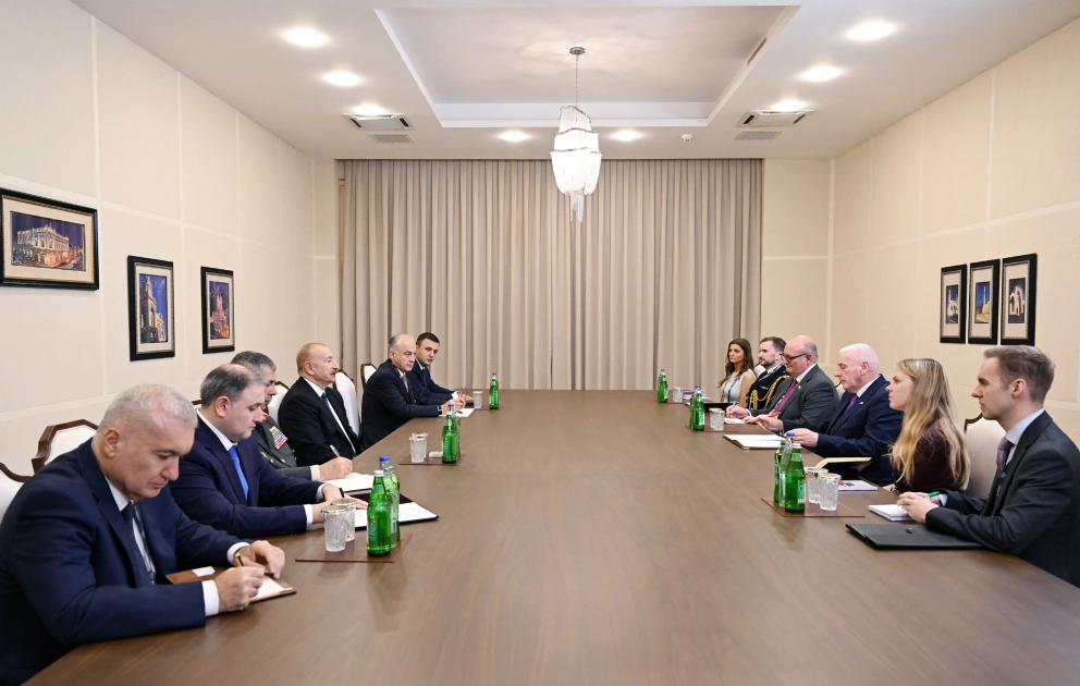 President Ilham Aliyev receives UK Minister of State for Defense (PHOTO)