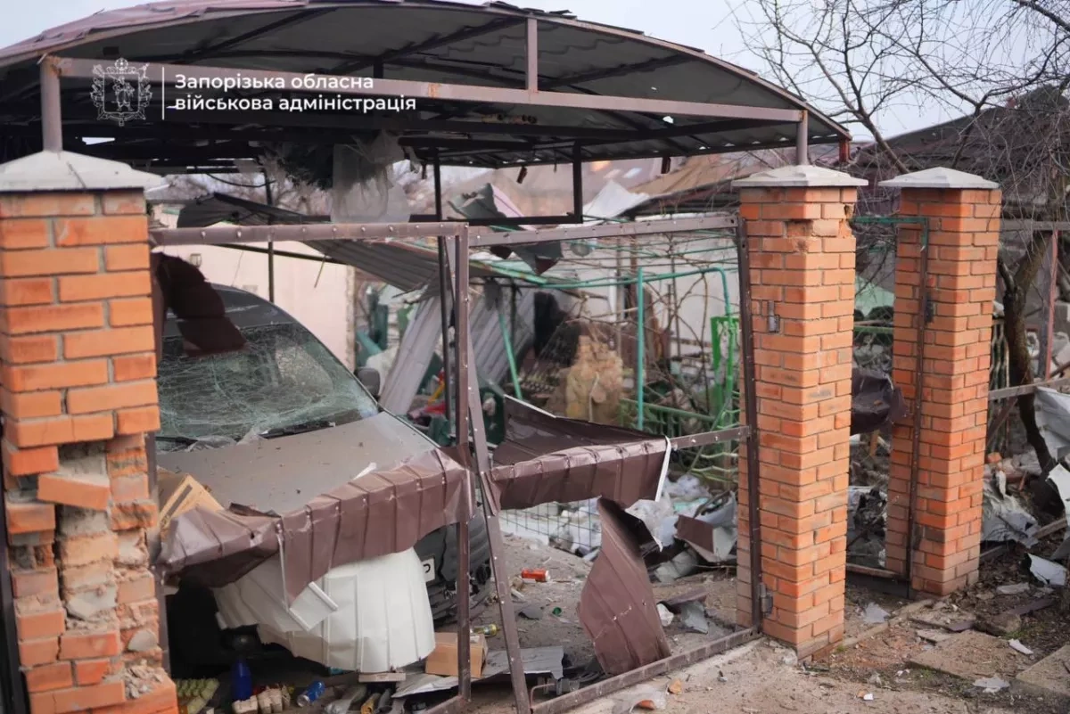 Homes damaged and residents wounded in Russian attack on Zaporizhzhia photo / video