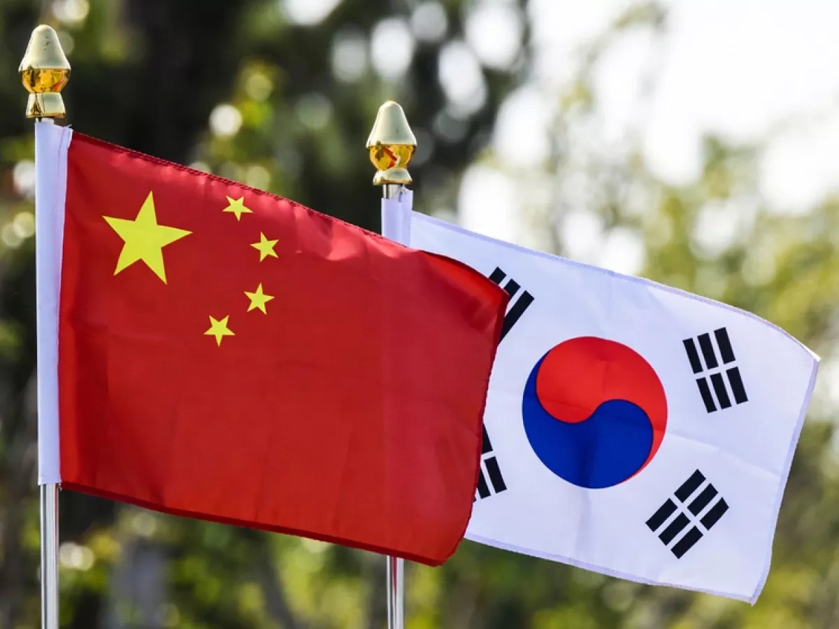 Asian knot of contradictions On the South Korean leaders’ visit to China