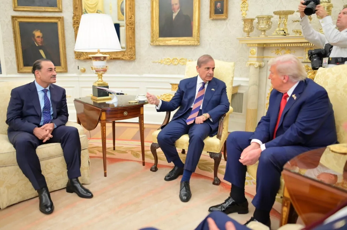 Crescent diplomacy Pakistan as a key mediator between the US and Iran