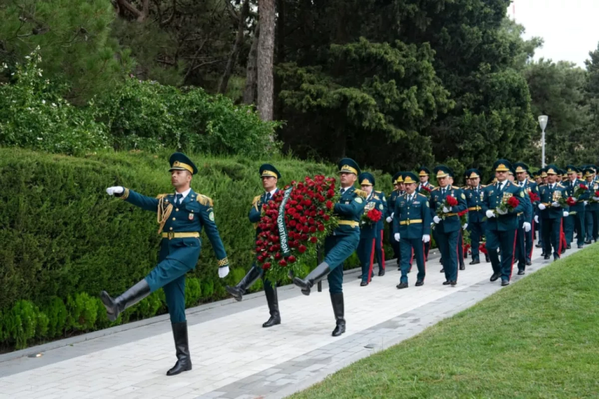 Azerbaijan’s border service leadership honours Heydar Aliyev’s memory PHOTO