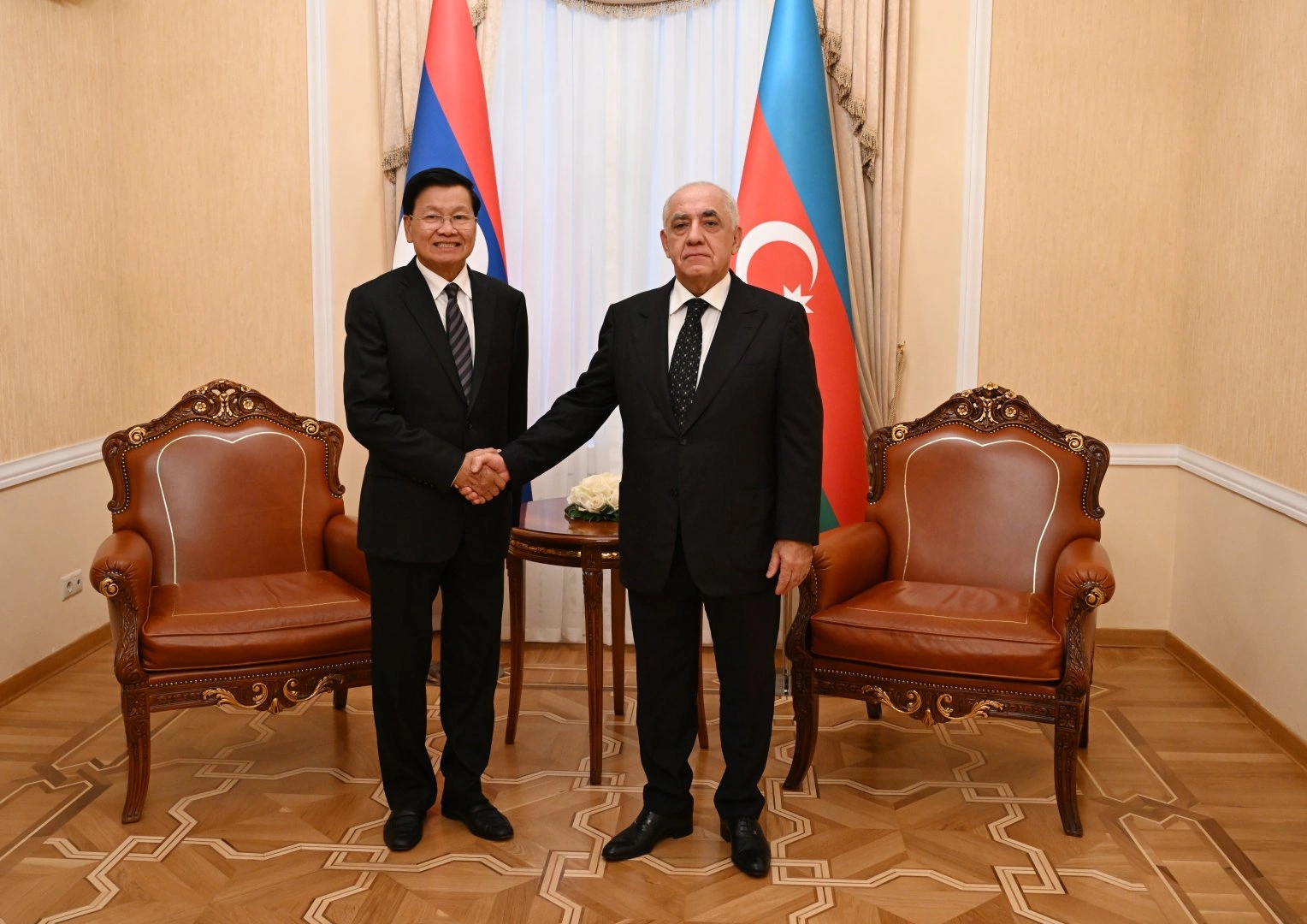 Azerbaijani PM, Lao president discuss trade, energy cooperation (PHOTO)