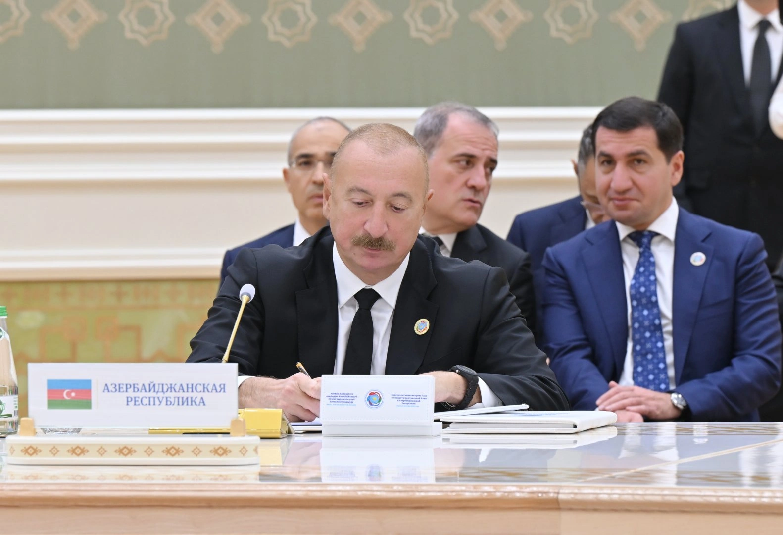 President Ilham Aliyev participates in document-signing ceremony in Turkmenbashi