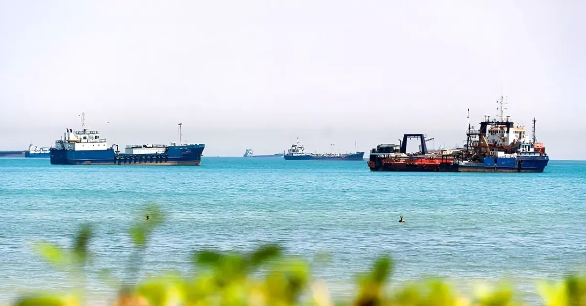 Houthis deny plans to charge transit fees in Bab el-Mandeb Strait
