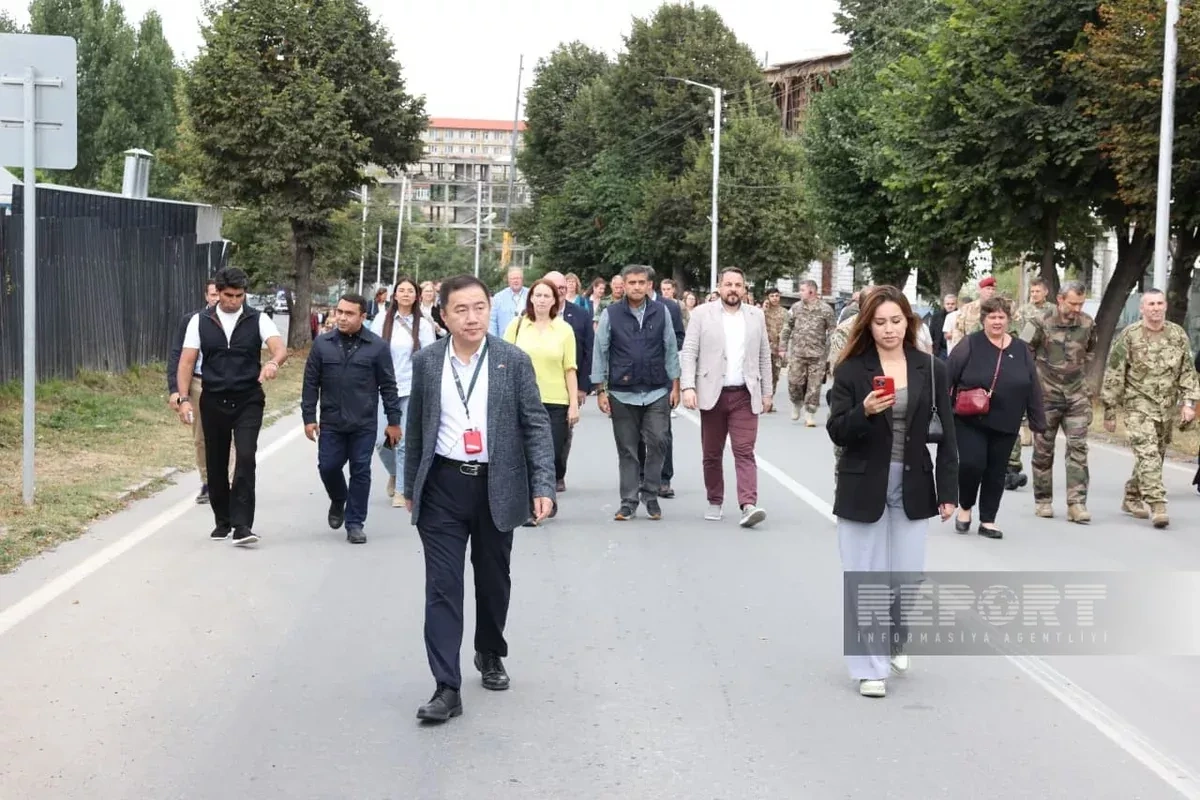 Foreign diplomats tour new Shusha Mosque construction site PHOTO