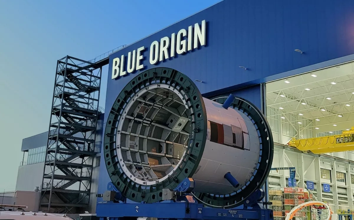 Blue Origin pauses suborbital tourism program as it shifts toward lunar exploration