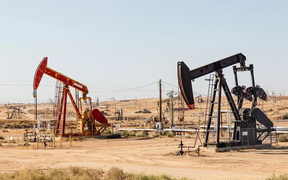 International Monetary Fund projects rising oil prices for 2026