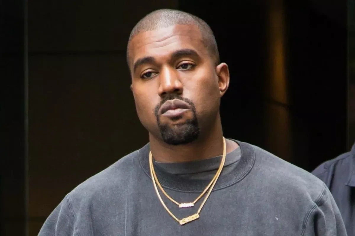 Polish FM brands Kanye West fascist, bans entry into country