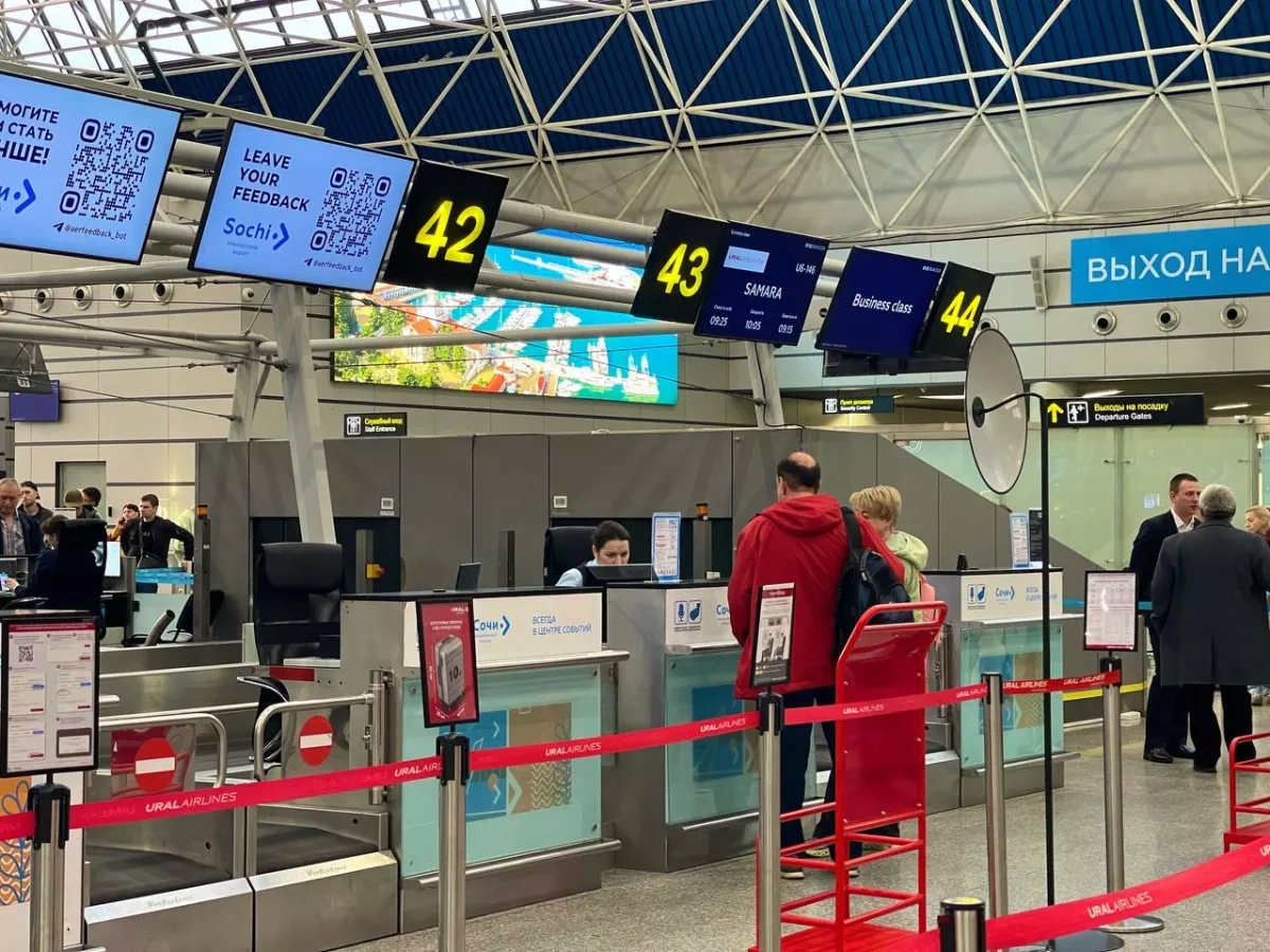 Sochi airport diverts 15 flights due to temporary restrictions