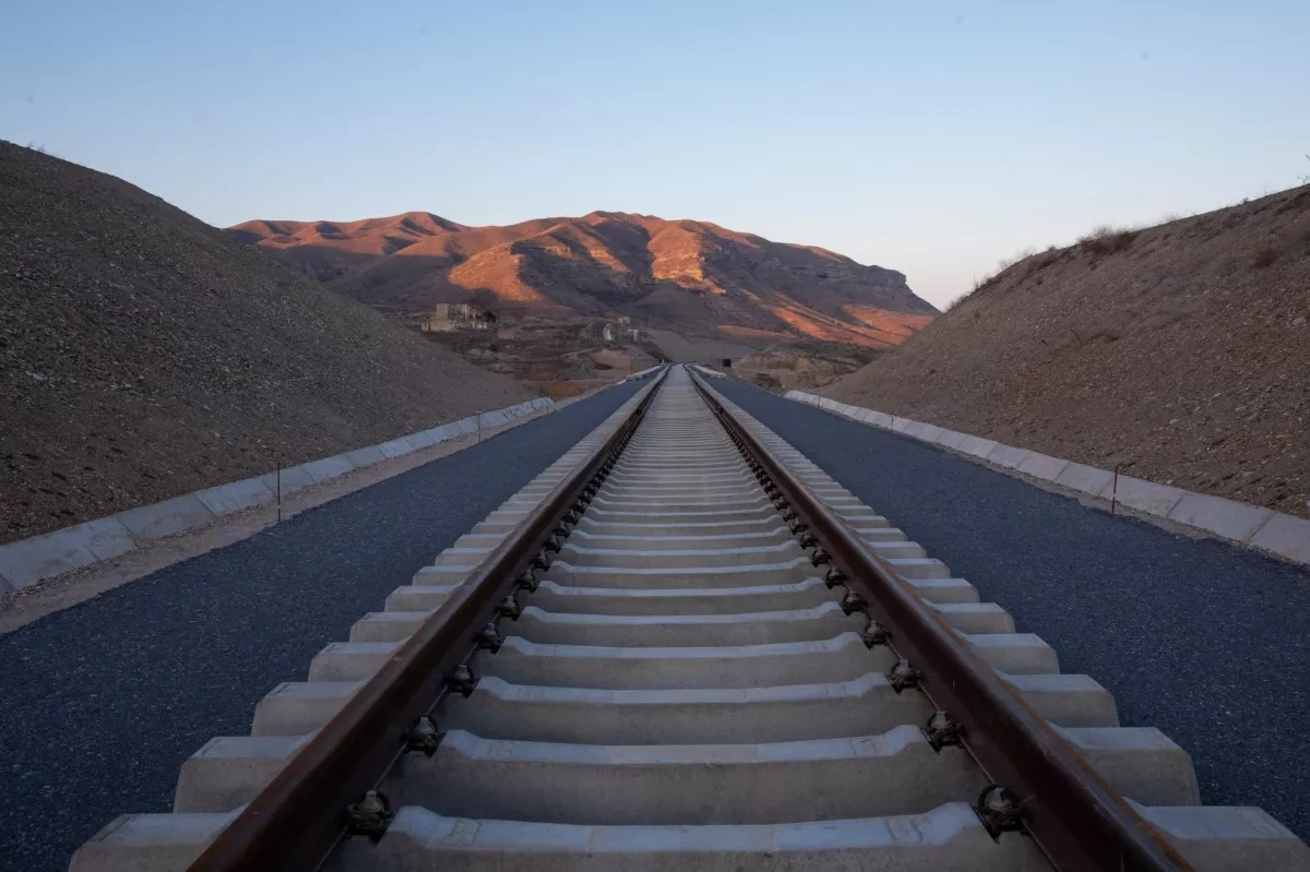China expands rail trade network with new Nanchang–Baku corridor