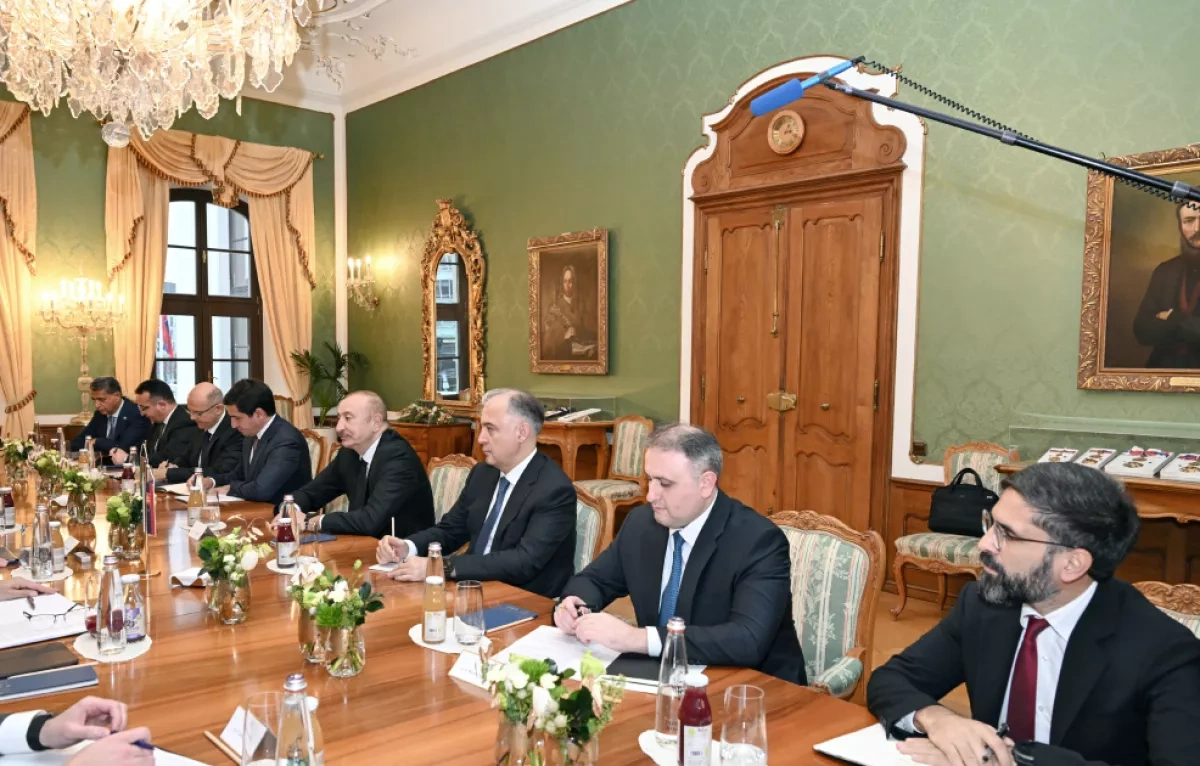 Azerbaijani, Slovak presidents hold expanded meeting in Bratislava PHOTO