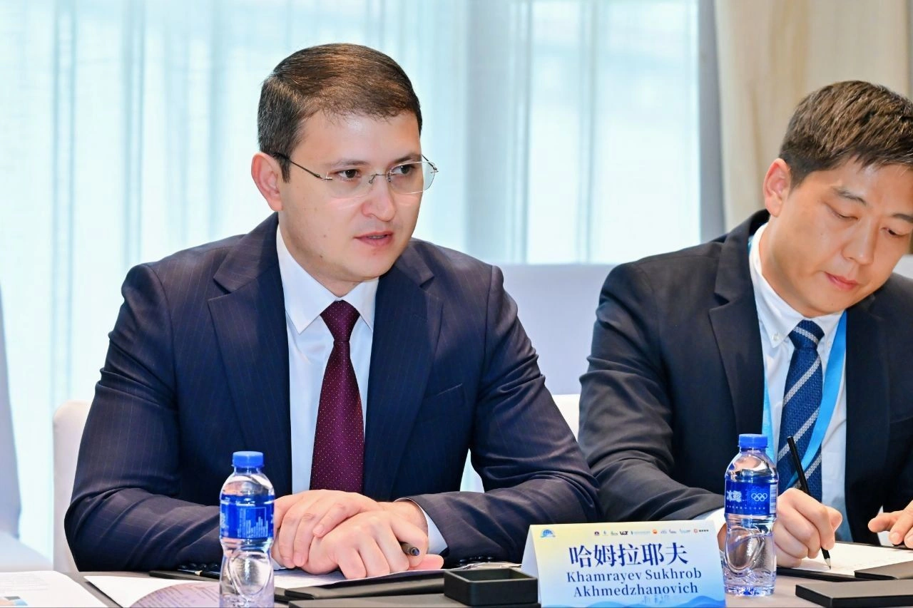 Uzbekneftegaz, Chinese partners agree on revenue-boosting measures for Asia Trans Gas