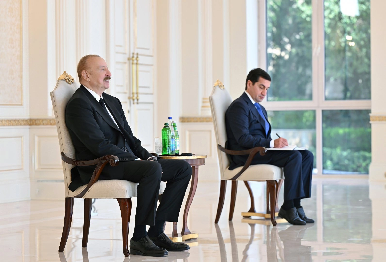 President Ilham Aliyev accepts credentials of Ireland's new ambassador to Azerbaijan (PHOTO)