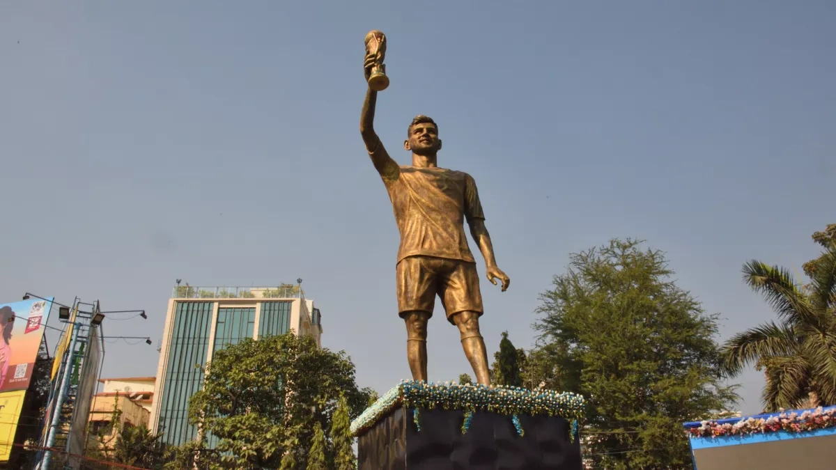 India to dismantle 21-metre Lionel Messi statue over safety concerns