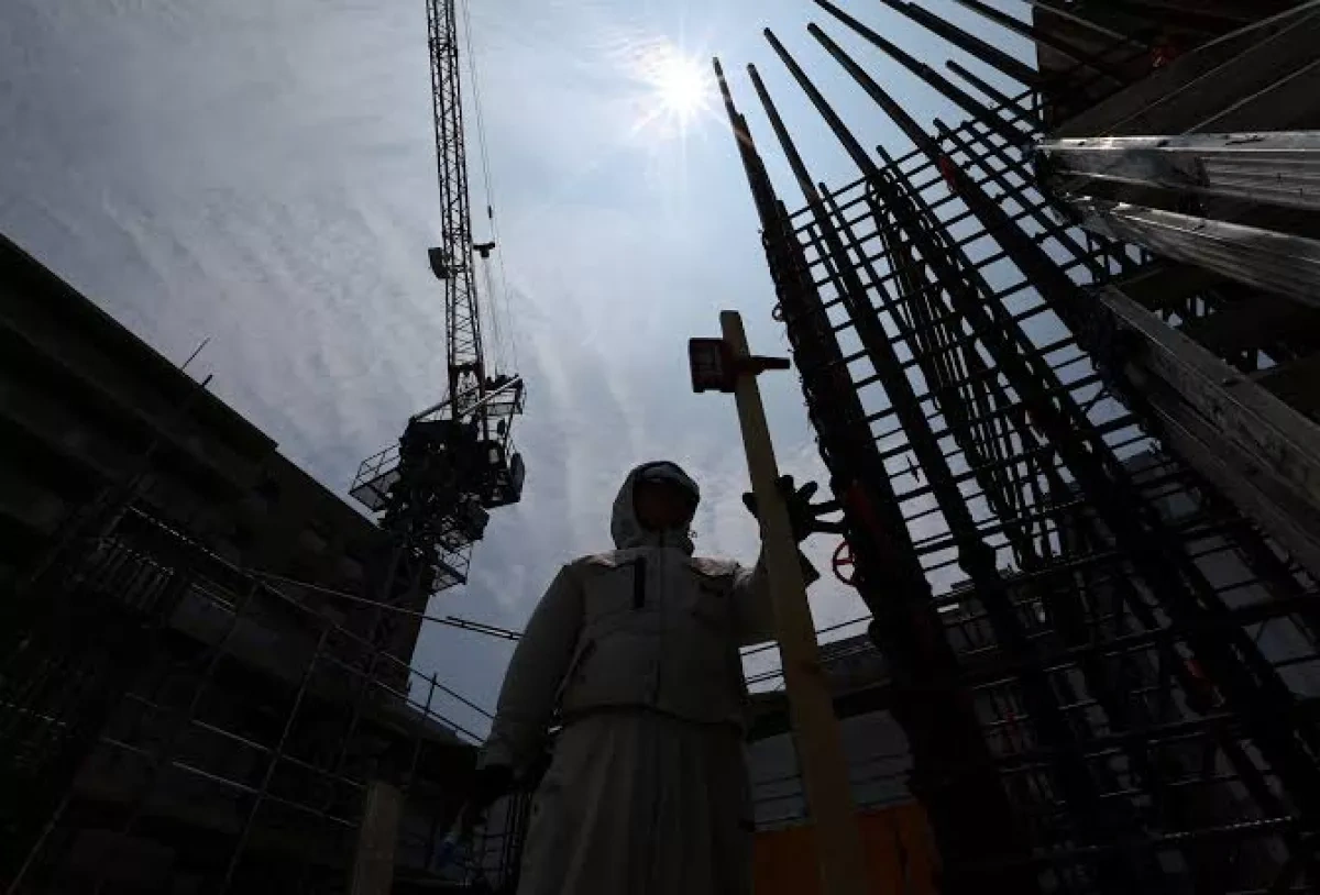 Japanese construction firms adjust work schedules as heat risks rise