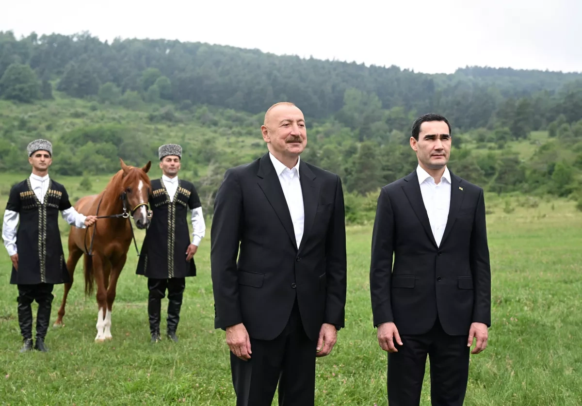 Azerbaijani president gifts Garabagh horse to Turkmen counterpart during Shusha visit PHOTO