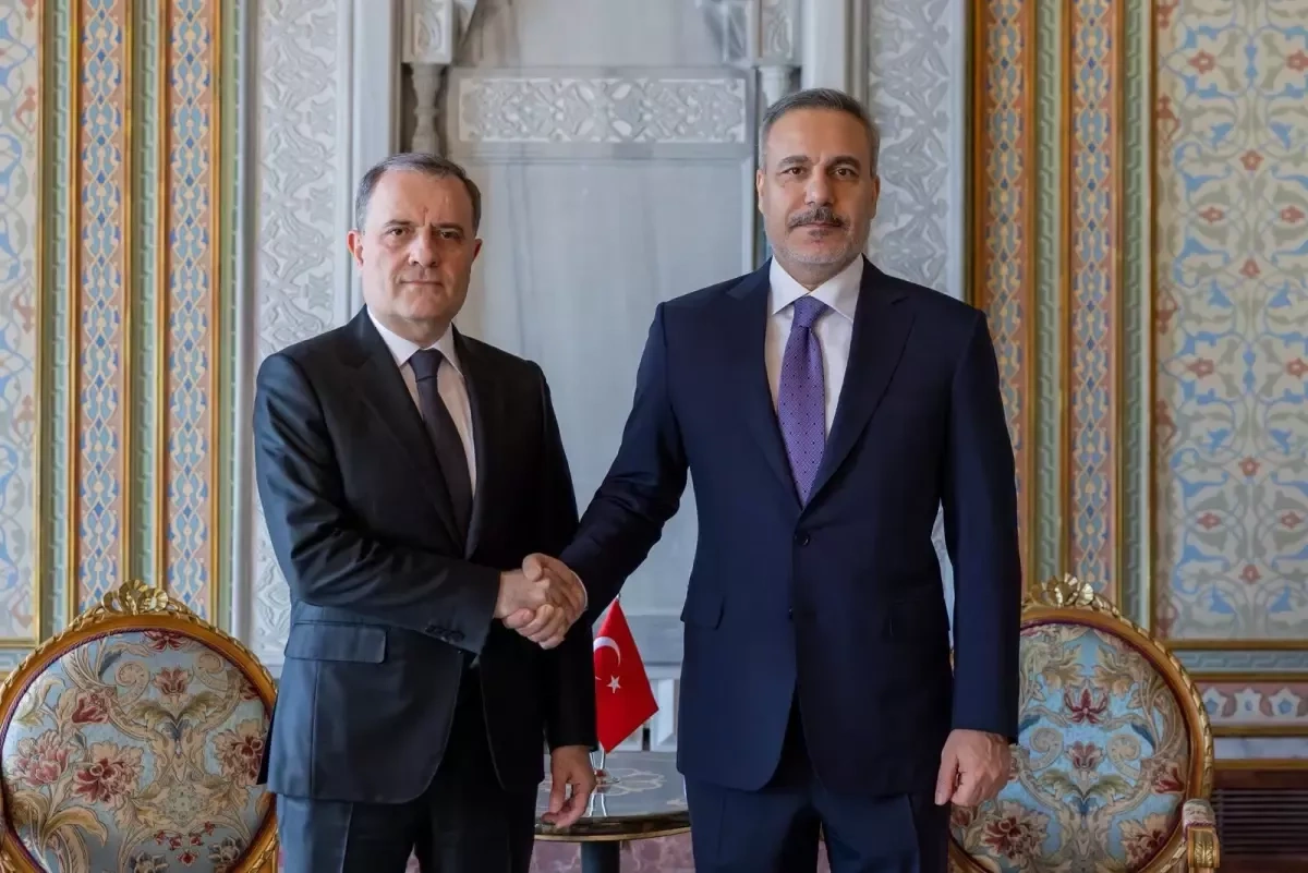 Azerbaijani, Turkish foreign ministers meet in Istanbul