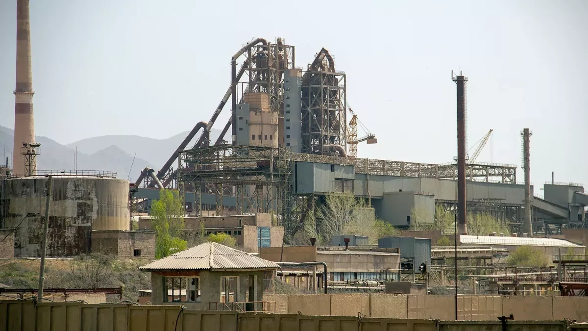 Armenia targets tycoon Tsarukyan in AraratCement probe, moves to seize assets