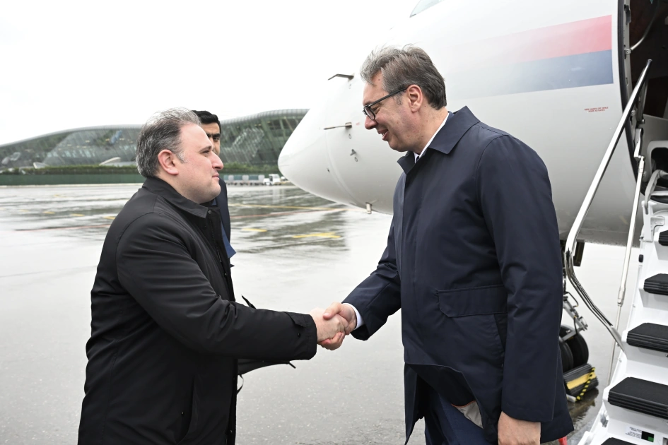 President of Serbia arrives in Azerbaijan on visit (PHOTO)
