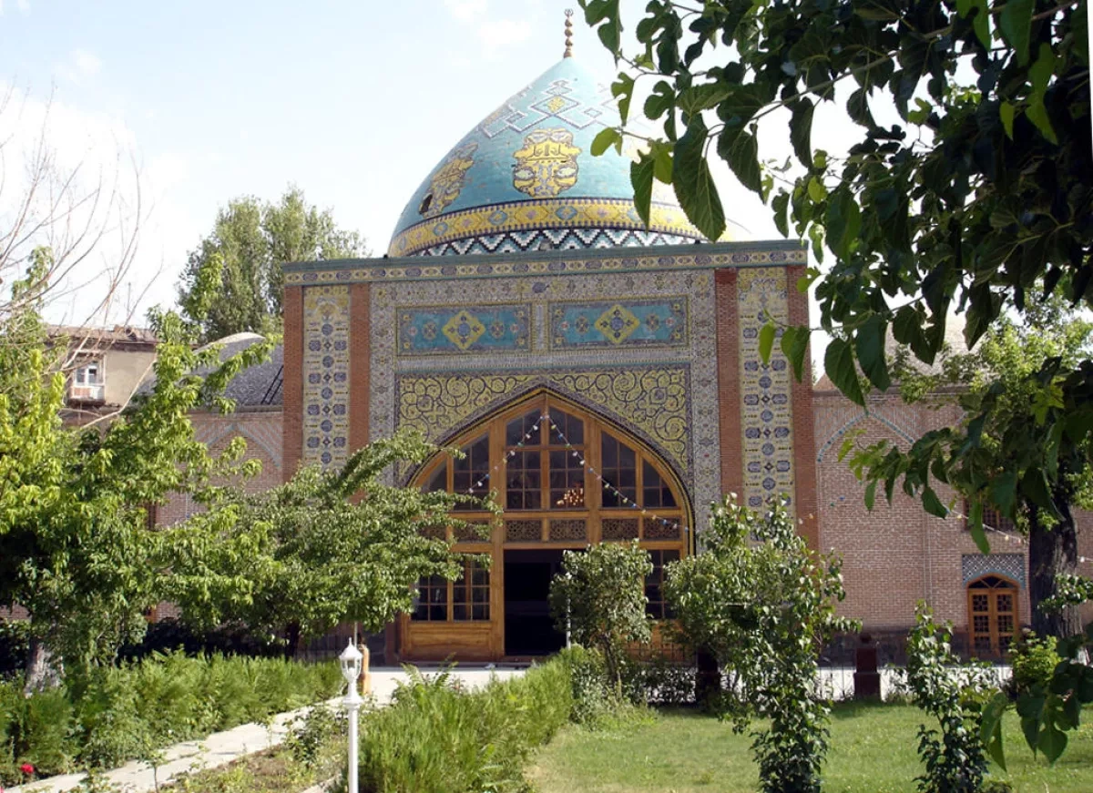 Armenian fake-making: from San Lazzaro degli Armeni to Karabakh’s Ganjasar