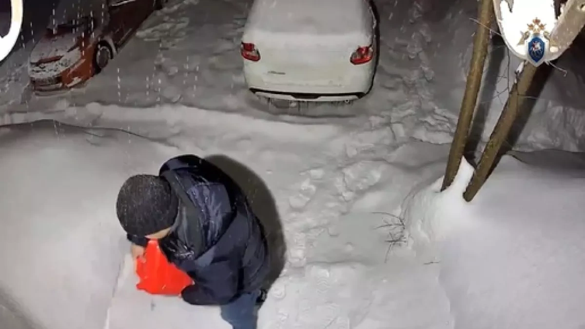 Russian investigators charge man with attempted murder after arson attack Video