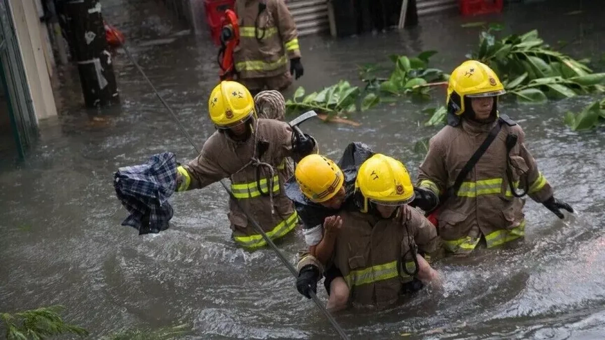 Sichuan relocates nearly 90,000 people as torrential rains lash southwest China