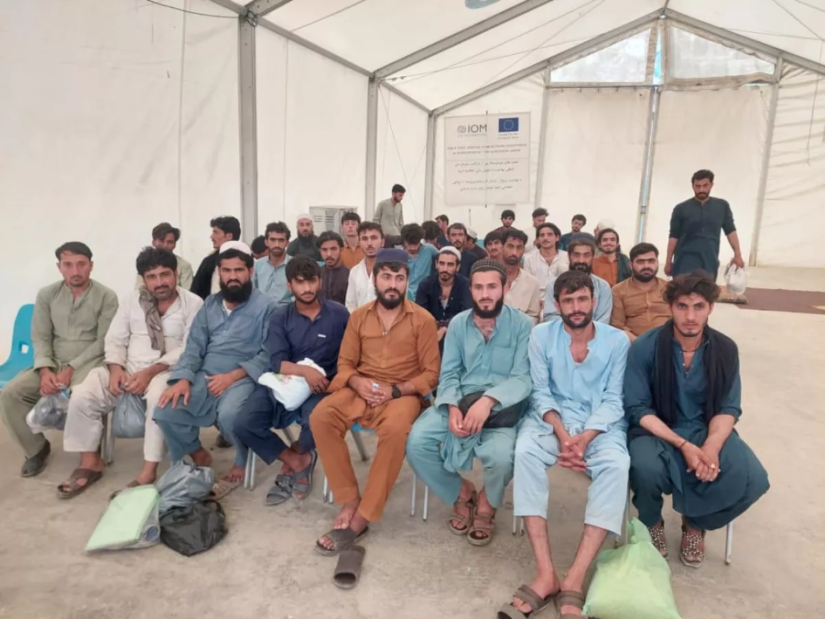 Pakistan frees over 550 Afghan migrants held over residency issues