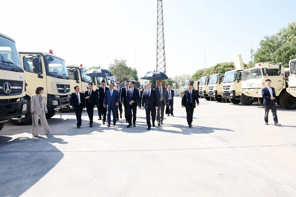 Azerbaijani Minister of Defense makes working visit to China (PHOTO)