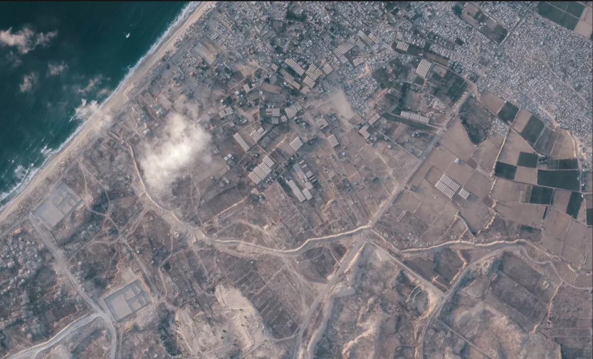 AP: Israel builds extensive earthen barrier inside Gaza Satellite images show