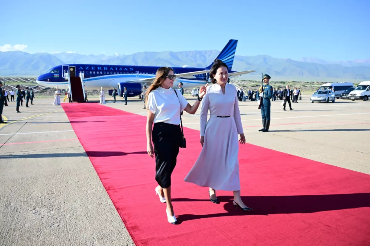 Azerbaijani president begins state visit to Kyrgyzstan PHOTO