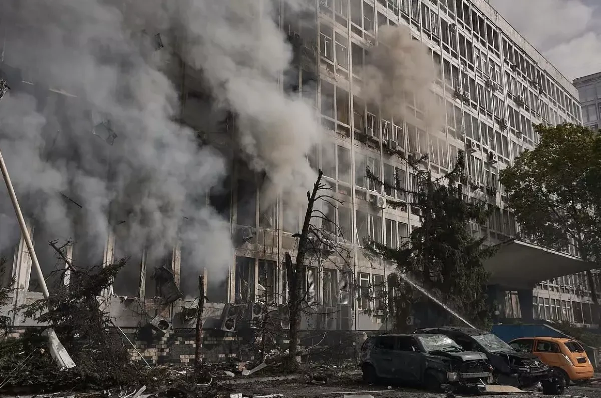 Two killed, eight injured in overnight attack on Kyiv VIDEO / UPDATED