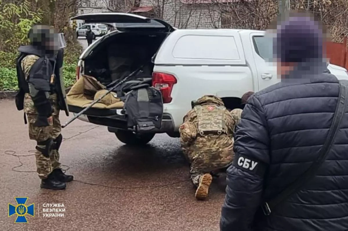 Russian spy attempt to recruit teen for terror attack foiled in Ukraine photo
